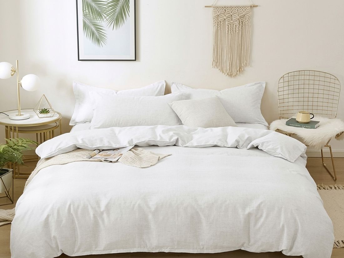 Bed runner dan sprei elegan untuk suite hotel