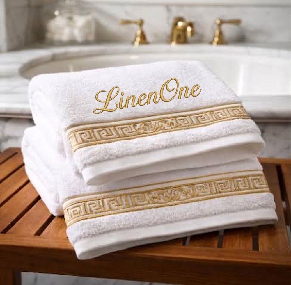 Handuk hotel dengan list emas signature LinenOne